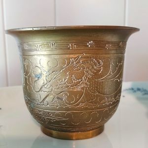 Antique Ming Style Chinese Engraved Phoenix Dragon Solid Brass Bowl late Qing